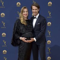 Yvonne Strahovski and Tim Loden at the Emmys 2018 red carpet