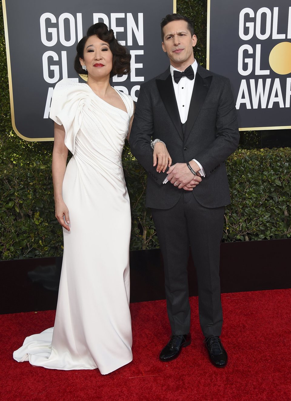 Andy Samberg and Sandra Oh at the Golden Globes 2019 red carpet