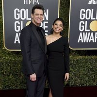 Jim Carrey and Ginger Gonzaga at the Golden Globes 2019 red carpet