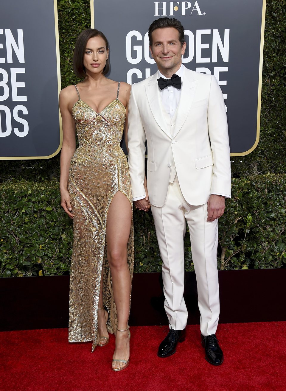 Bradley Cooper and Irina Shayk on the red carpet at the Golden Globes 2019