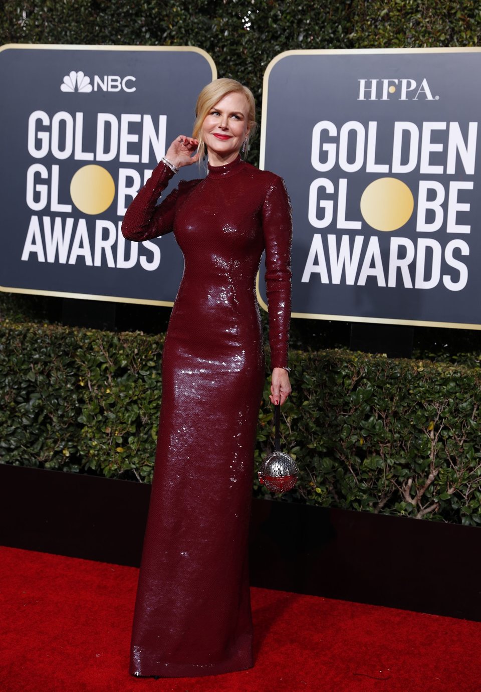 Nicole Kidman at the Golden Globes 2019 red carpet