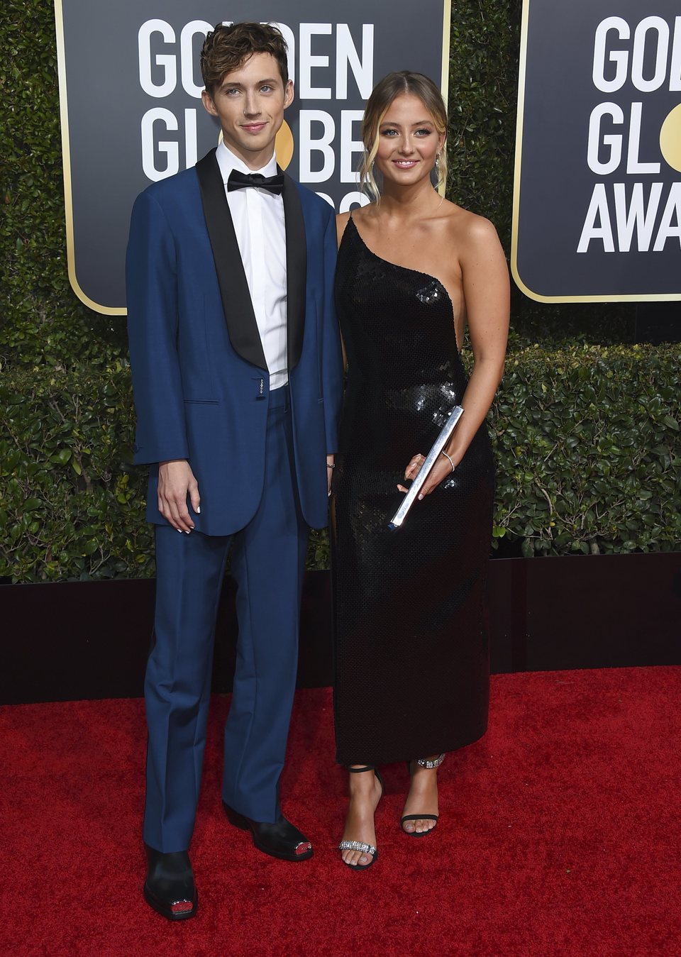 Troye Sivan and Sage Sivan at the Golden Globes 2019 red carpet