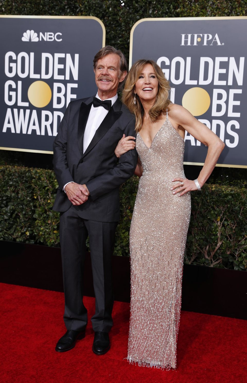 William H. Macy and Felicity Huffman at the Golden Globes 2019 red carpet