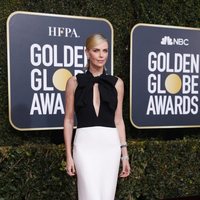 Charlize Theron at the Golden Globes 2019 red carpet