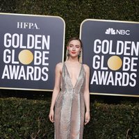 Saoirse Ronan at the Golden Globes 2019 red carpet