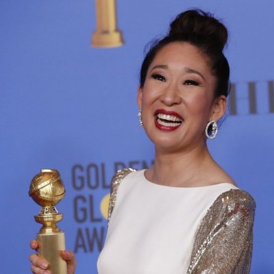 Sandra Oh with her Golden Globe for 'Killing Eve'