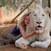 Mia and the White Lion