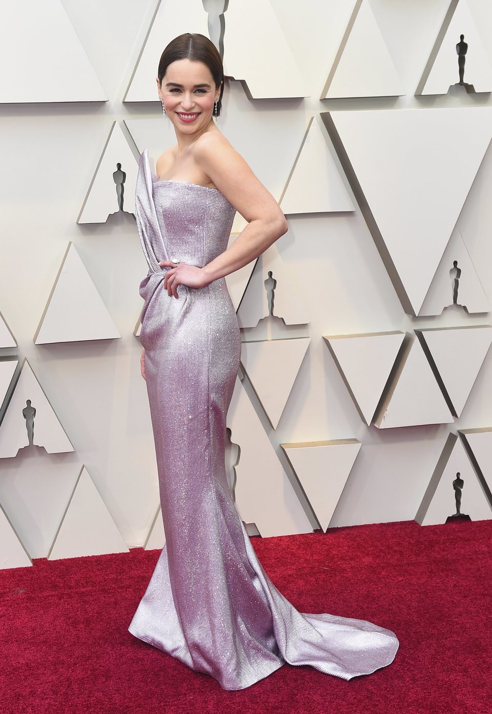 Emilia Clarke at the Oscars 2019 red carpet