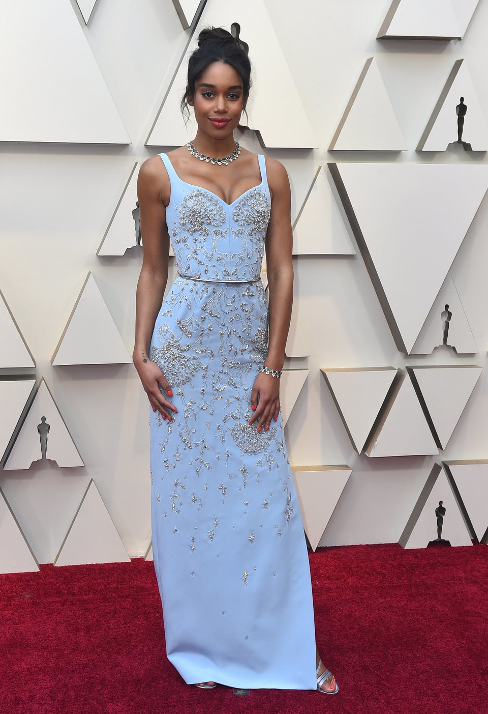 Laura Harrier at the Oscars 2019 red carpet