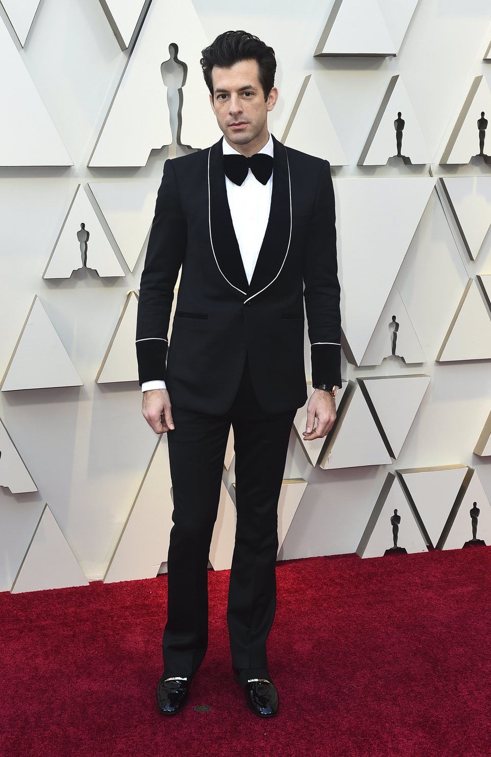 Mark Ronson on the red carpet at the 2019 Oscars