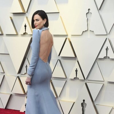 Charlize Theron on the red carpet at the Oscars 2019