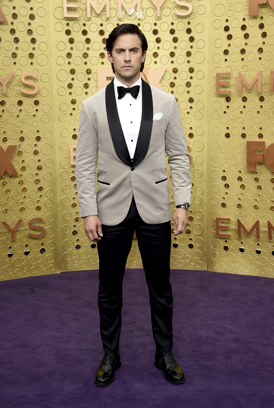 Milo Ventimiglia at the Emmy 2019 red carpet