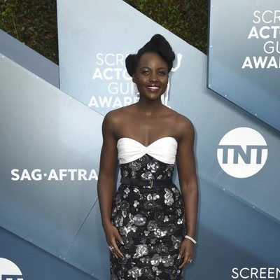 Lupita Nyong'o on the red carpet of the SAG Awards 2020