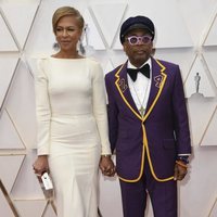 Spike Lee on the red carpet at the 2020 Oscar Awards