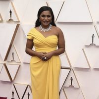 Mindy Kaling at the 2020 Oscar Awards red carpet