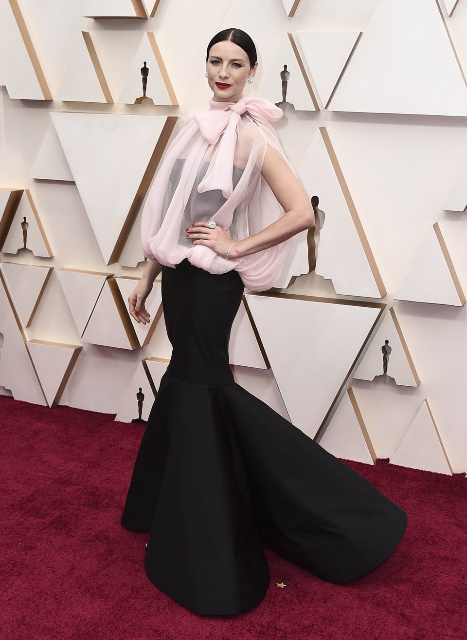 Caitriona Balfe on the red carpet at the 2020 Oscar Awards