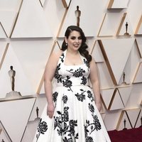 Beanie Feldstein at the 2020 Oscar red carpet