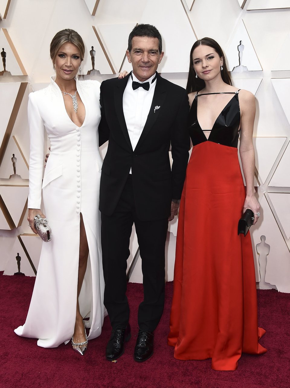 Antonio Banderas on the red carpet at the 2020 Oscar Awards