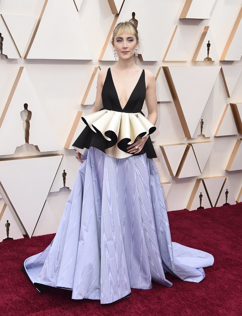 Saoirse Ronan at the Oscar 2020 red carpet