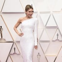 Renee Zellweger on the red carpet at the 2020 Oscar Awards