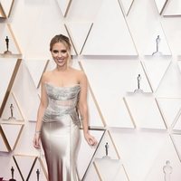 Scarlett Johansson at the Oscar 2020 red carpet