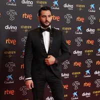 Antonio Velázquez at the red carpet of the 35th edition of the Goya Awards