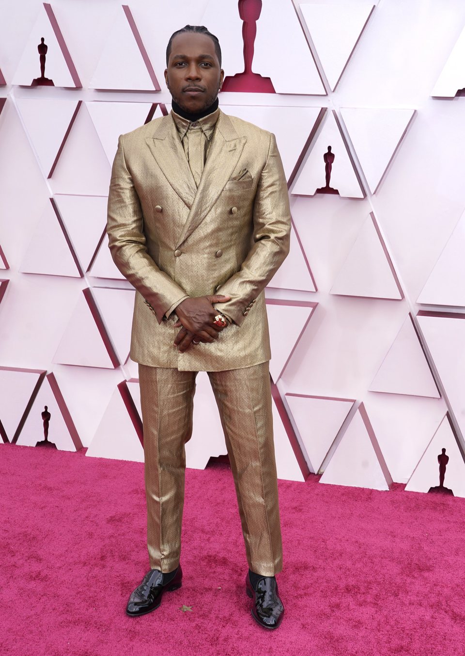 Leslie Odom Jr. at the Oscars 2021 red carpet