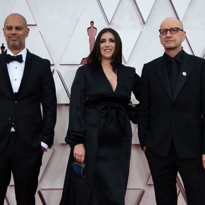 Jesse Collins, Stacy Sher, Steven Soderbergh at the Oscars 2021 red carpet