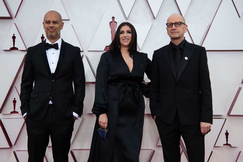 Jesse Collins, Stacy Sher, Steven Soderbergh at the Oscars 2021 red carpet