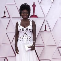 Viola Davis at the Oscars 2021 red carpet