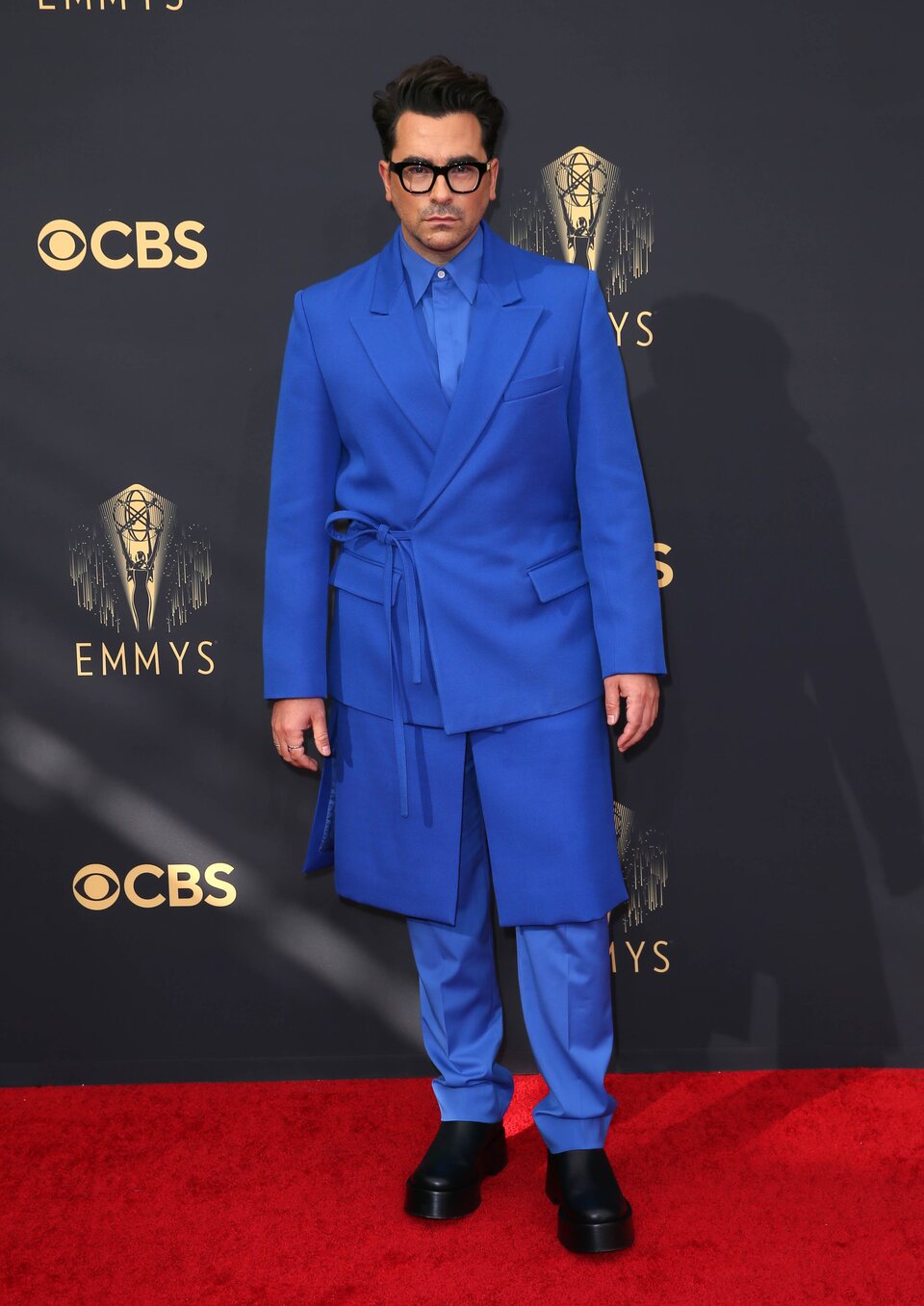 Dan Levy at the Emmy's 2021 red carpet