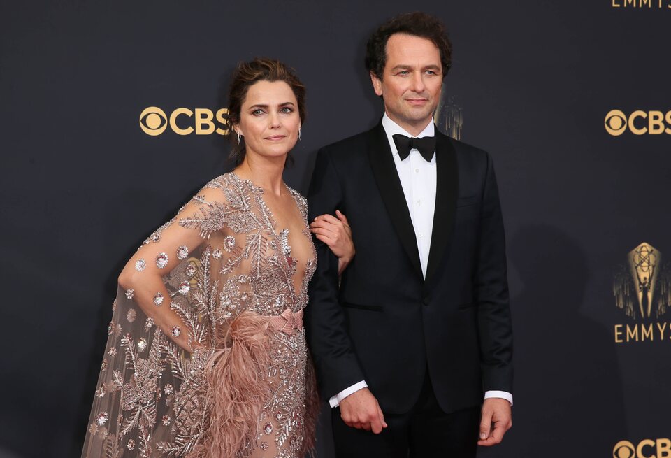 Keri Russell and Matthew Rhys  at the Emmy's 2021 red carpet