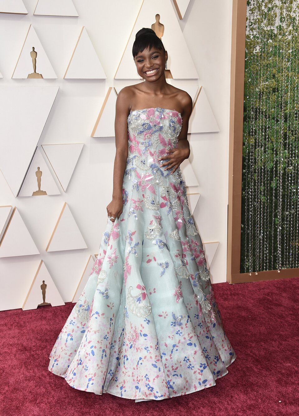 Saniyya Sidney at the Oscars 2022 red carpet