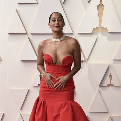 Tracee Ellis Ross at the Oscars 2022 red carpet