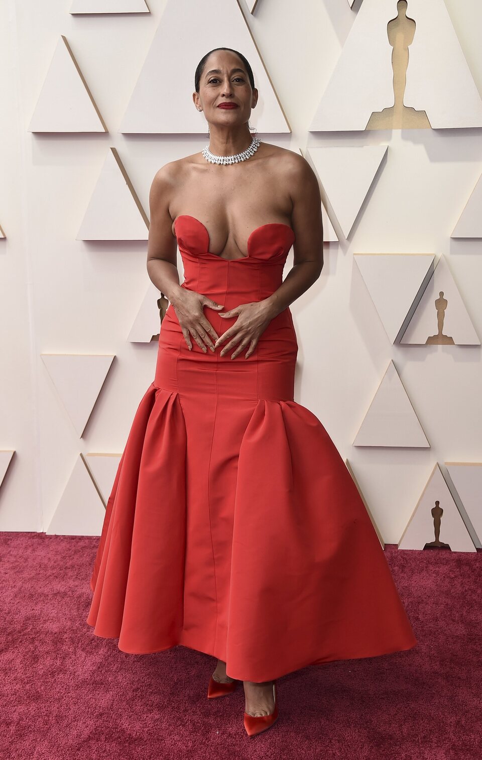 Tracee Ellis Ross at the Oscars 2022 red carpet