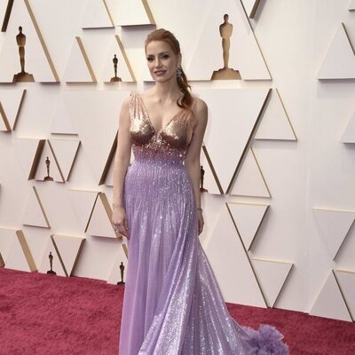 Jessica Chastain at the Oscars 2022 red carpet