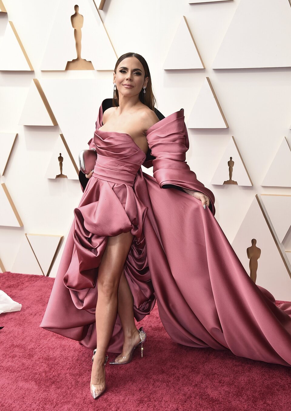 Carolina Gaitán at the Oscars 2022 red carpet