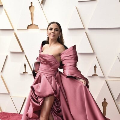 Carolina Gaitán at the Oscars 2022 red carpet