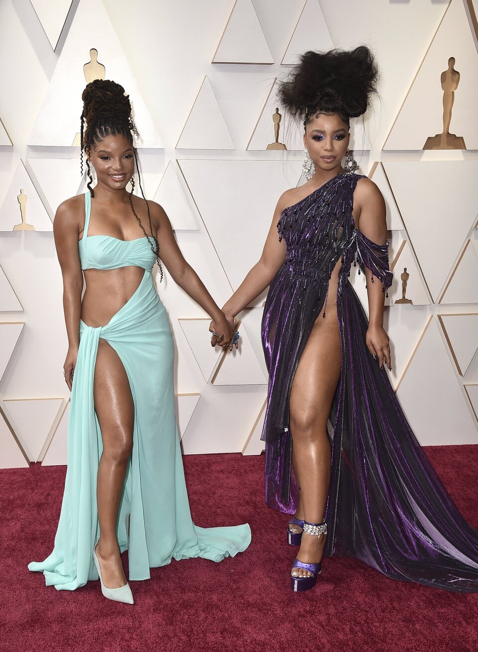 Halle Bailey and Chloe Bailey at the Oscars 2022 red carpet