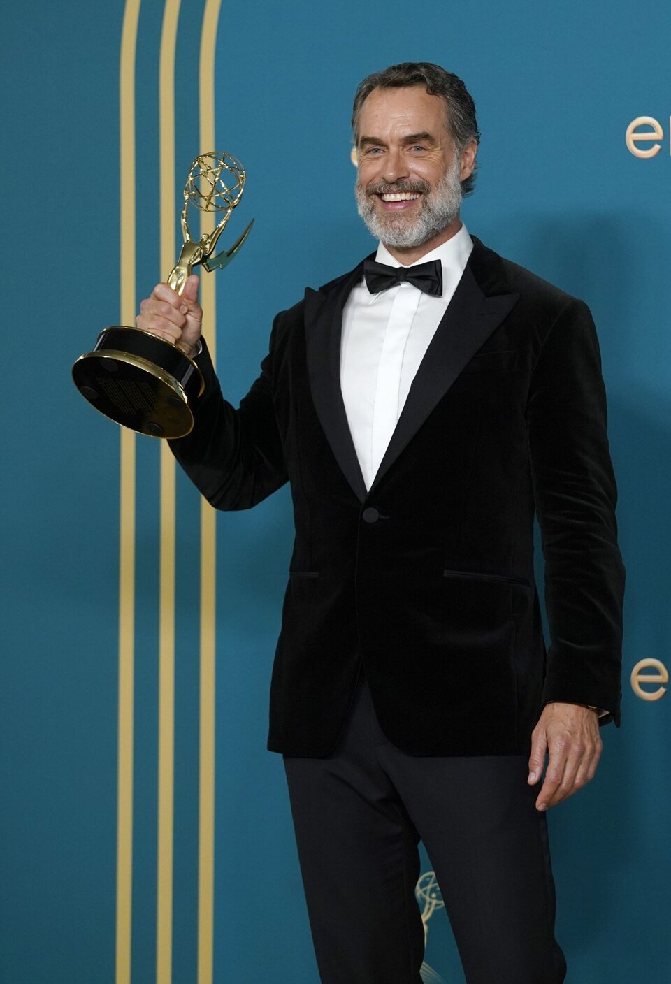 Murray Bartlett 2022 Emmy winner