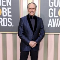 F. Murray Abraham at the Golden Globes 2023 red carpet