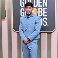 Barry Keoghan at the Golden Globes 2023 red carpet