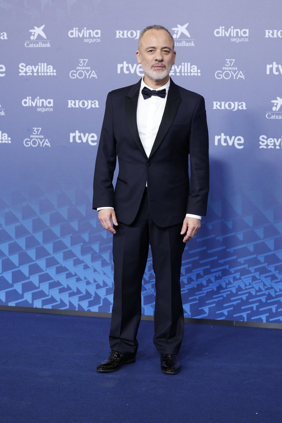 Javier Gutiérrez at the blue carpet of the Goya Awards 2023