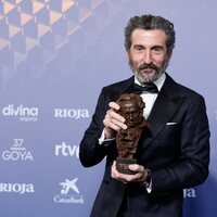 Luis Zahera at the winner's carpet of the 2023 Goya Awards