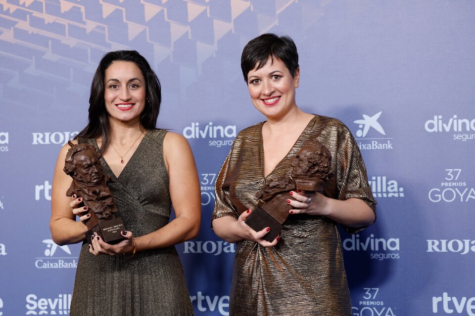 Esther Ballesteros y Ana Rubio at the winner's carpet of the 2023 Goya Awards