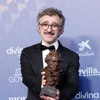 Alberto del Campo at the winner's carpet of the 2023 Goya Awards