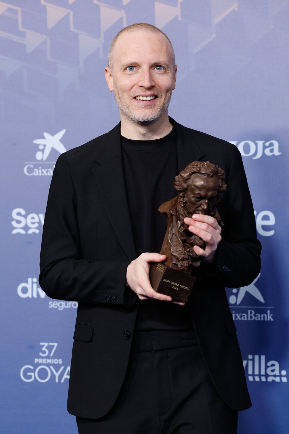 Olivier Arson at the winner's carpet of the 2023 Goya Awards