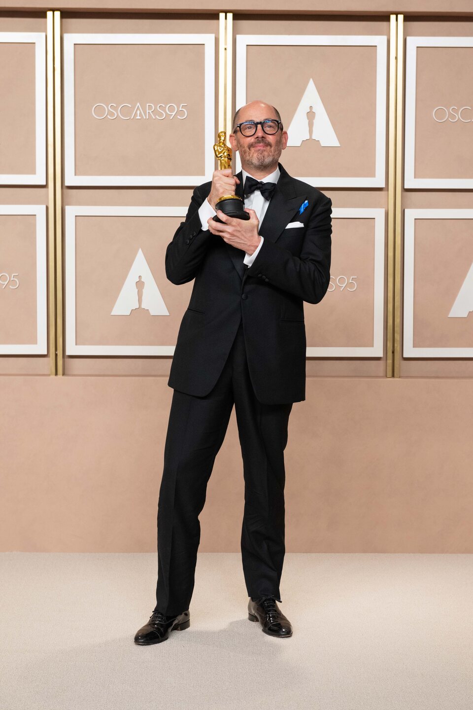 Edward Berger with his Oscar for Best International Film