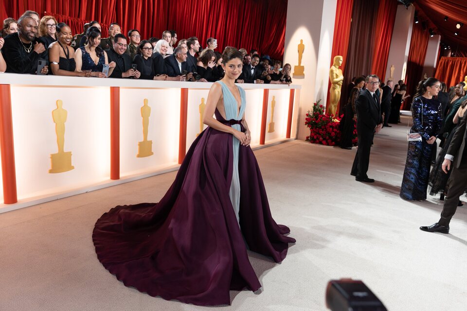 Monica Barbaro at the champagne carpet of the Oscar Awards 2023