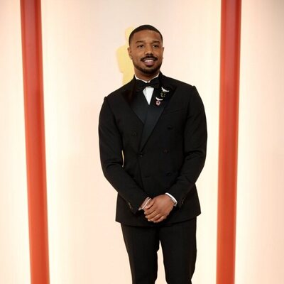 Michael B. Jordan at the champagne carpet of the Oscar Awards 2023